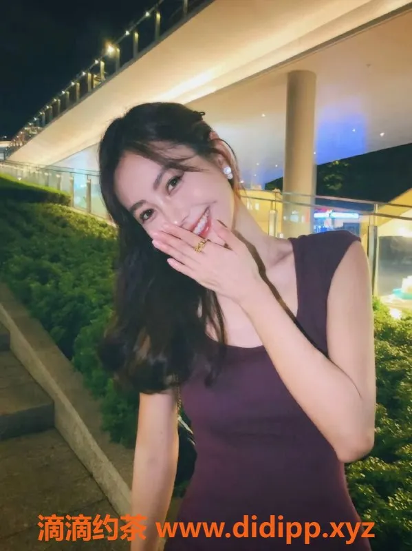 深圳楼凤-福田私约，168身高36D性感尤物等你体验