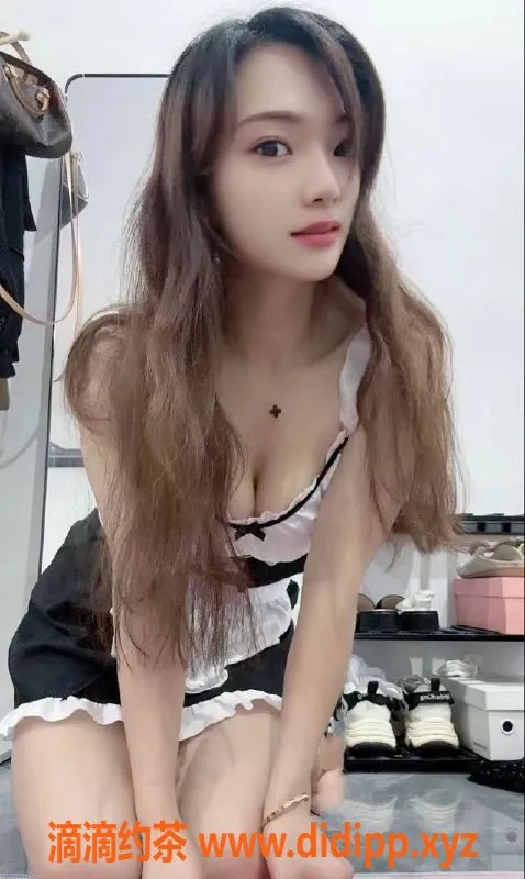 深圳楼凤-宝安雪儿，25岁163cm，性感纯天然36B