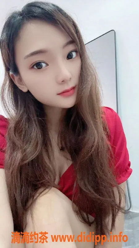 深圳楼凤-宝安雪儿，25岁163cm，性感纯天然36B