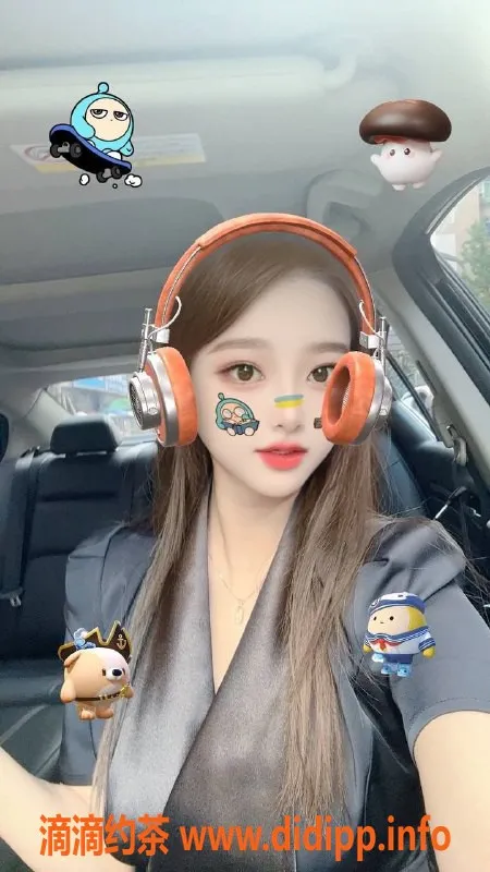 成都楼凤-成华区御姐夏夏，上门服务大胸美人