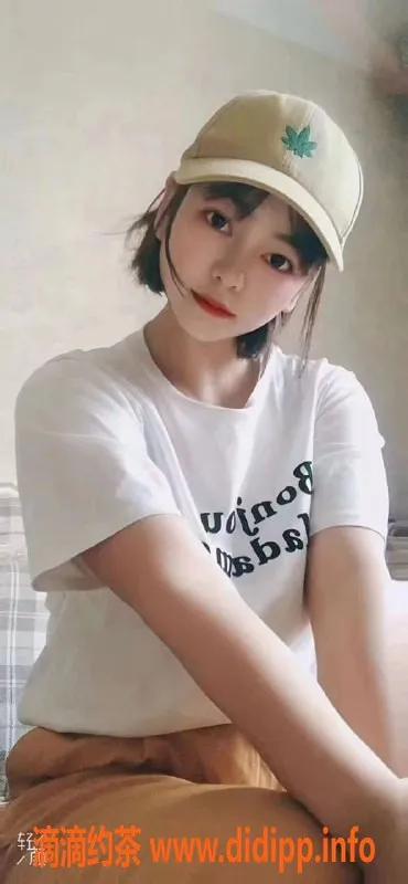 广州楼凤-广州黄埔仙儿，600起，69式与鸳鸯浴体验