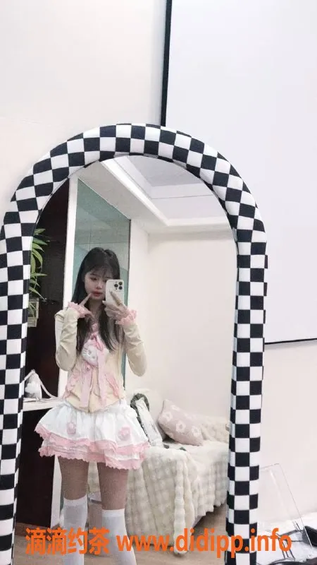 广州楼凤-广州泡沫，萝莉无套服务，超值600元