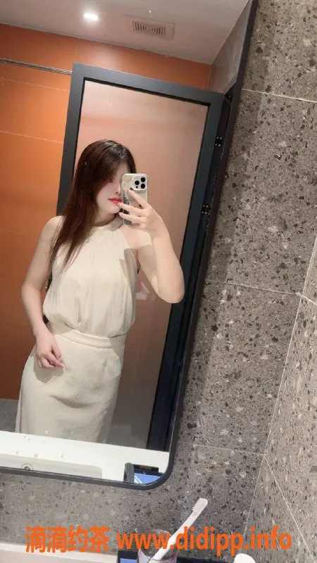 深圳楼凤-坂田，24岁，172cm，36C，服务热情，仅需500p起