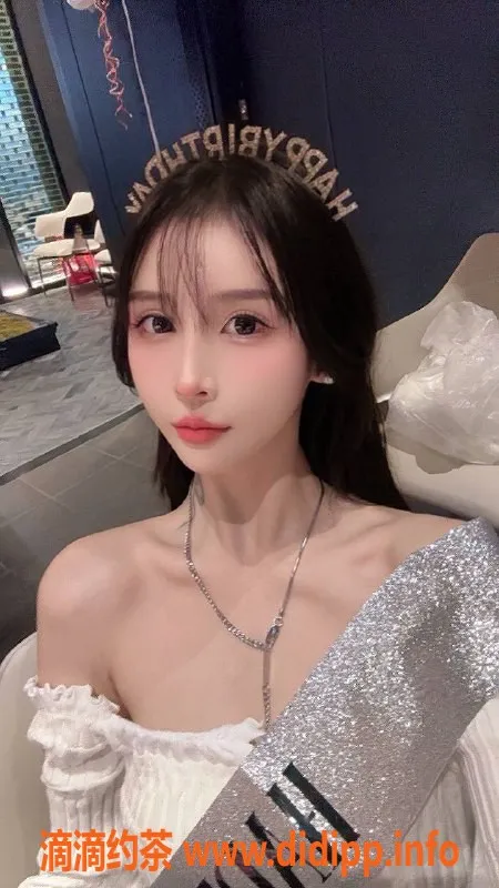 深圳楼凤资源信息,福田私约21岁小C纯天然姐妹，163cm 41斤