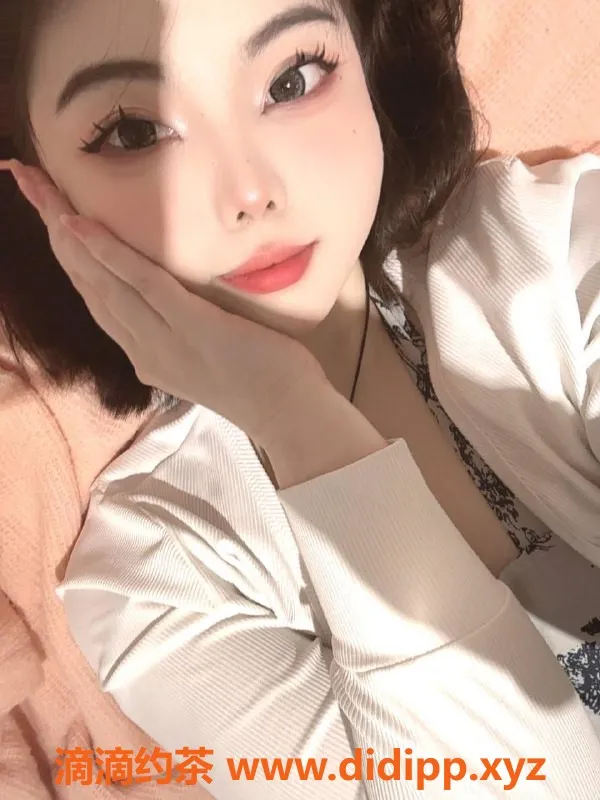 长沙楼凤-开福区嫩妹莹莹，20岁165cm，50kg，6p特惠！