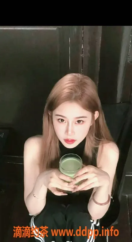 深圳楼凤-南山可爱女孩，168cm 48kg 36D 热情服务