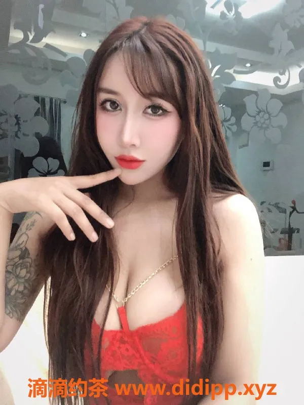 深圳楼凤-福田24岁四川辣妹子，167cm，51kg，36D，服务超佳