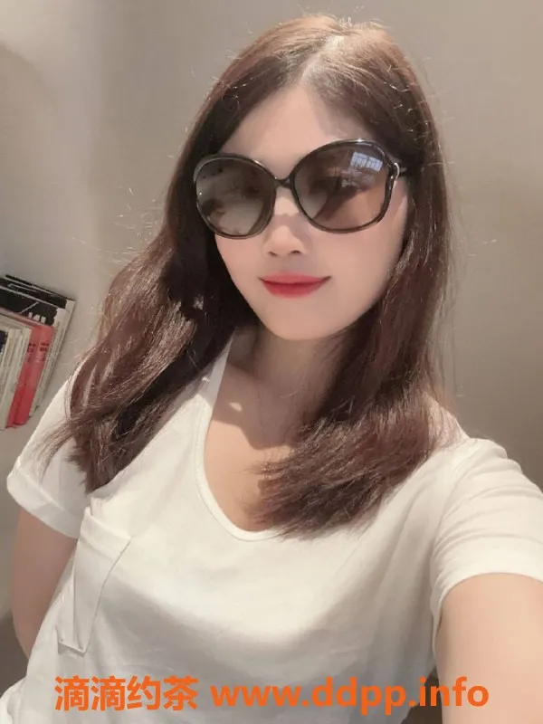 广州楼凤-佛山雪莉，课费500p，尽享贴心服务