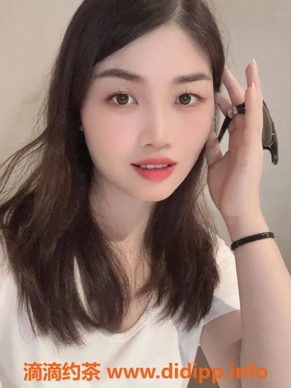 广州楼凤资源信息,佛山雪莉，课费500p，尽享贴心服务