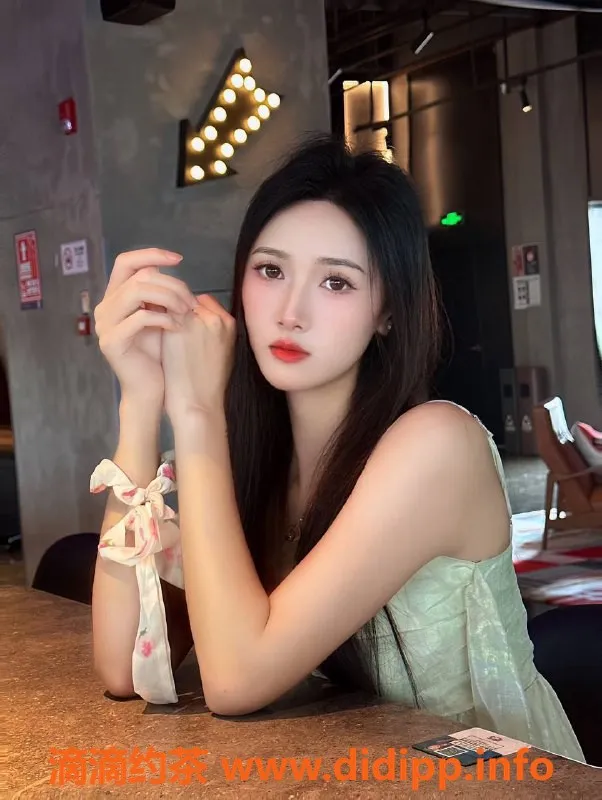 深圳楼凤资源信息,南山20岁女孩，身高160，课费1200起