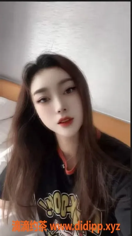 深圳楼凤资源信息,福田25岁高挑美女，身高170，价格实惠！