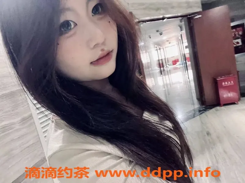 南京楼凤-南站KK，162cm、18岁，陪浴调情新妹子