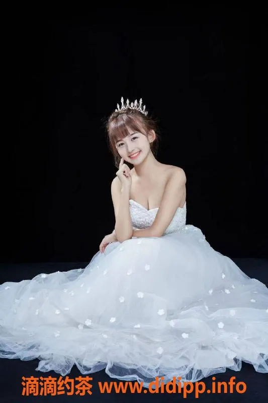 成都楼凤-成都萝莉学妹善善，超值体验仅8p起