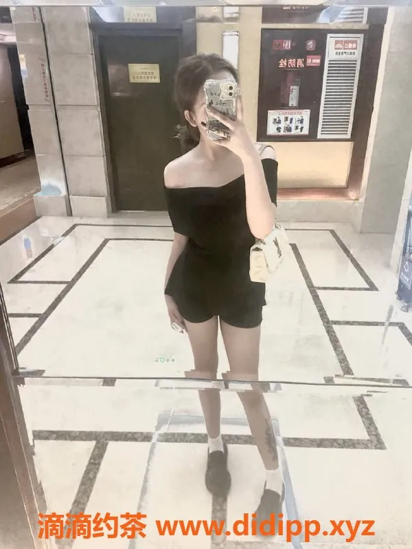 成都楼凤-成都小琪 | 17岁丰满妹儿 500元体验