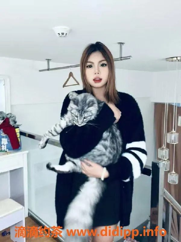 成都楼凤-武侯区欣欣嫩妹，特价6p 10pp