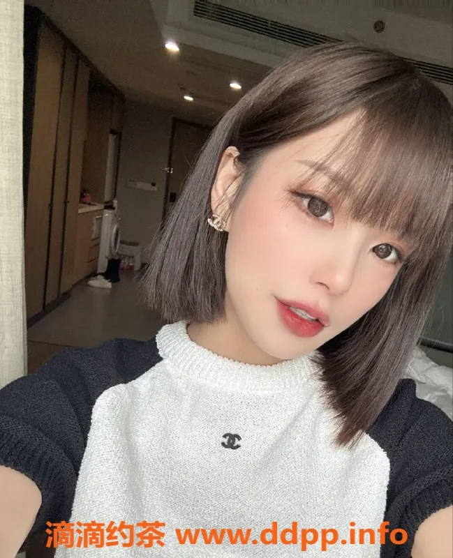 上海楼凤-黄浦艺名梓瑜，168cm，45kg，课费1300p起