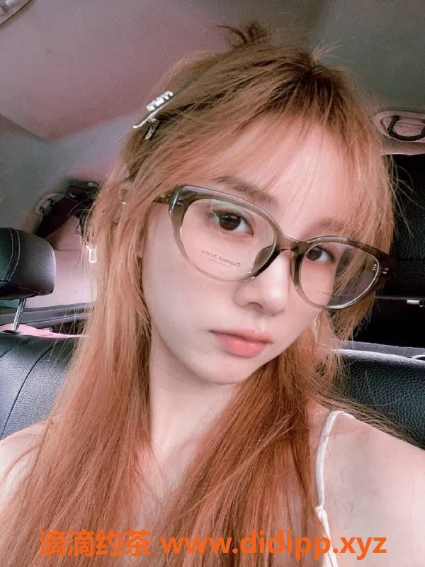 成都-武侯区Alice，8p价格，颜值高、身材匀称的嫩妹