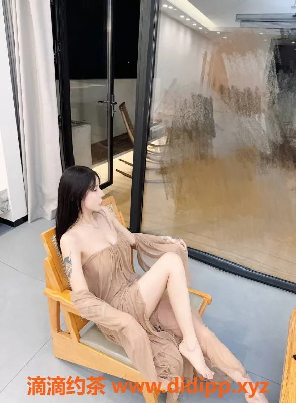 深圳楼凤-福田21岁小C妹，162cm，41kg，低价私约服务