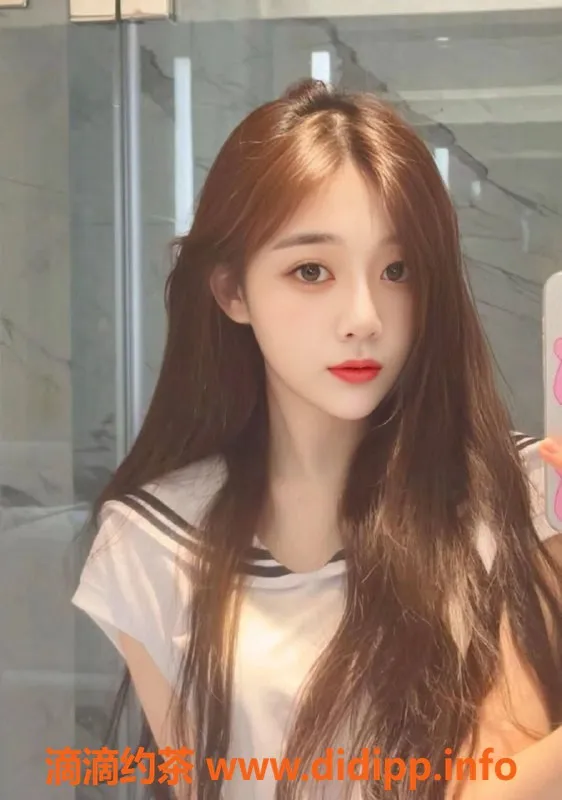 深圳楼凤-南山清纯小女友，制服诱惑服务，1p只需1098