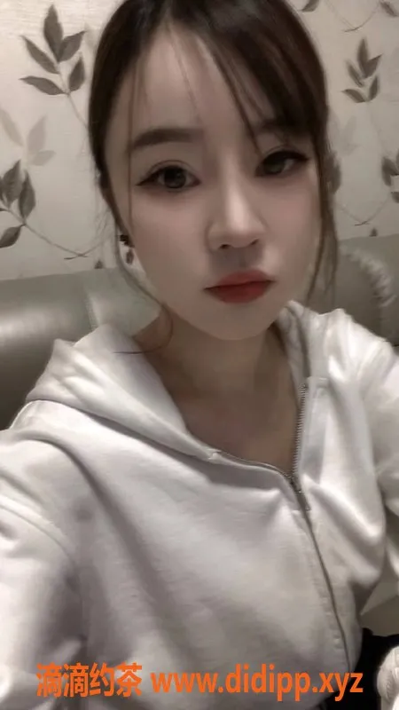 北京楼凤-23岁草房小奶霸，颜值与服务双在线