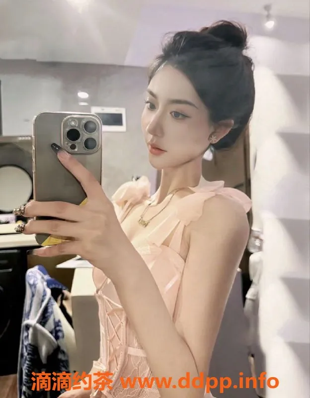 上海楼凤-徐汇静蕾，23岁高挑御姐，波推服务超棒！