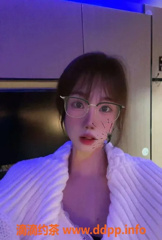 东莞楼凤-大朗奶兔，700元一小时，服务超赞！