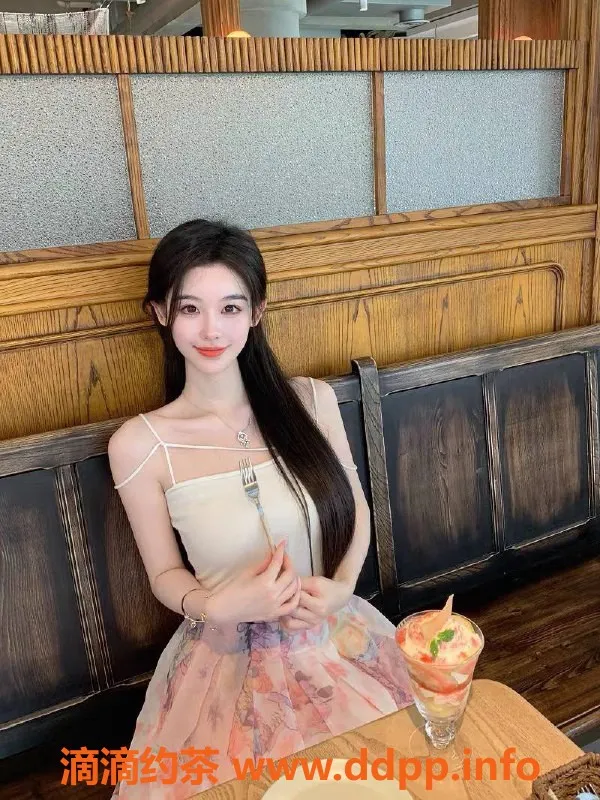 上海外围-中圈清纯妹子秀妍，160出头，超甜女友体验