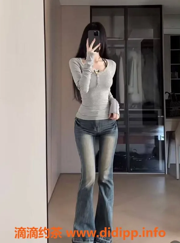 上海楼凤资源信息,普陀小允儿，身高172胸C，2300元超值服务