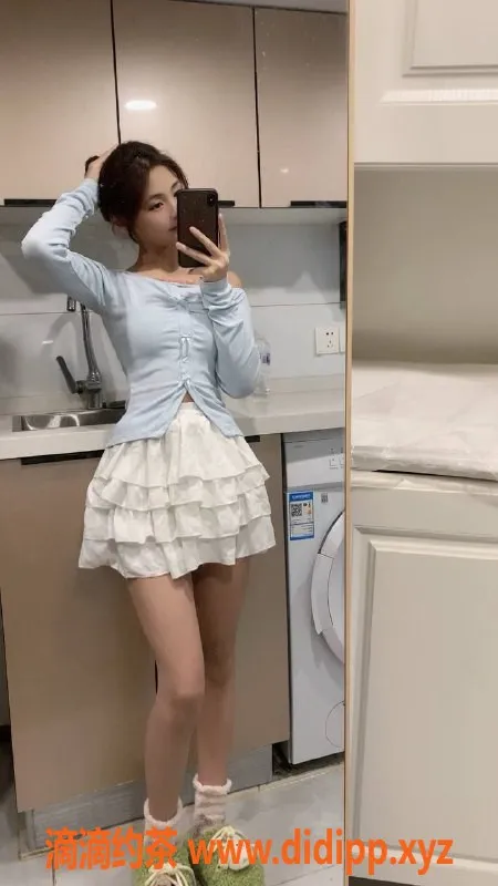 成都楼凤-点点，160cm 整体活泼，胸围A，服务态度佳