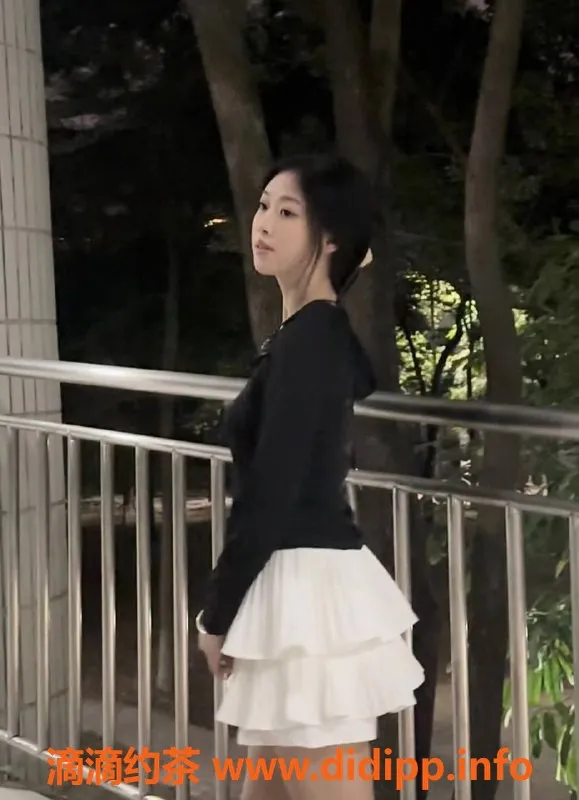 广州楼凤-广州黄埔嫩妹林小冉，700元无套服务等你来！