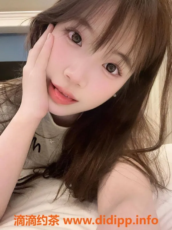 广州楼凤-广州天河艺名糖糖，700起，舌吻胸推体验