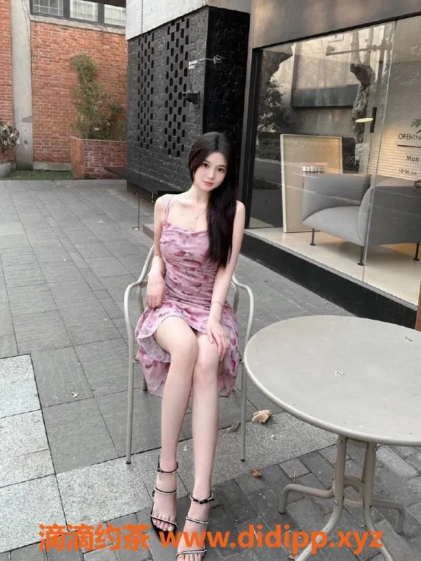 深圳楼凤-福田怡宝，1188元激情爱爱女神推荐