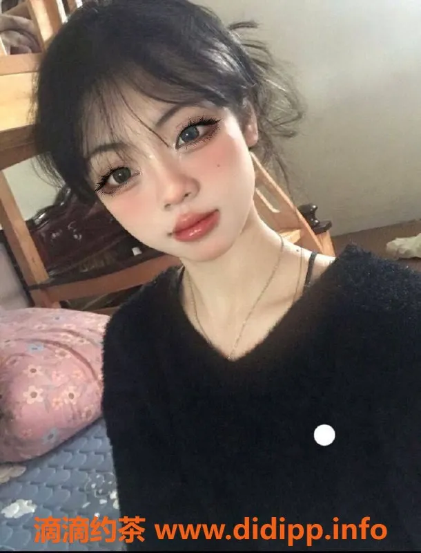 广州-广州天河嫩妹苏晨曦，750元体验舌吻服务