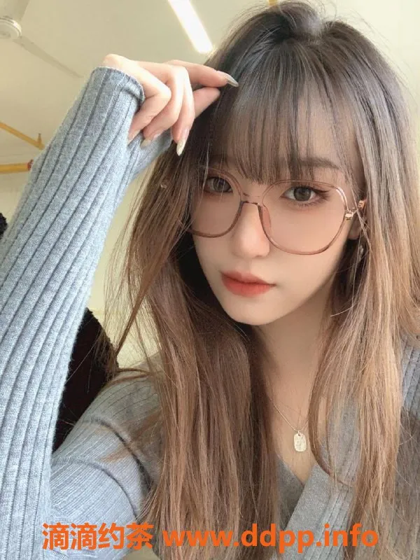 广州楼凤-广州天河珊蓝，700元乳交服务