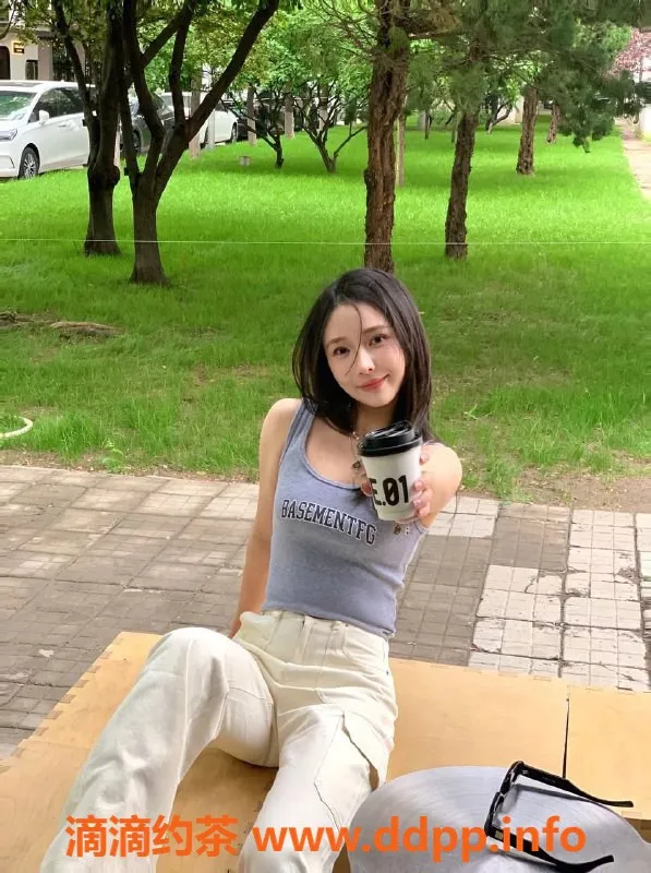 北京楼凤-朝阳小关：24岁165cm女友系，1500起服务