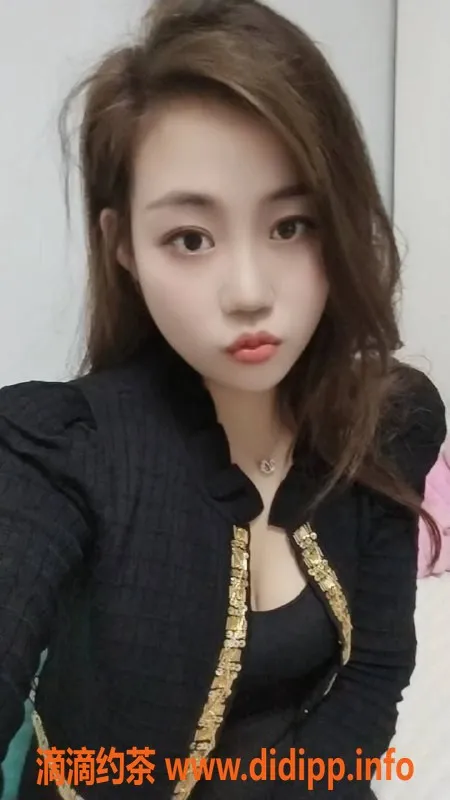 北京楼凤-朝阳雨珊，26岁165cm，臀翘女友，超值1000/p服务