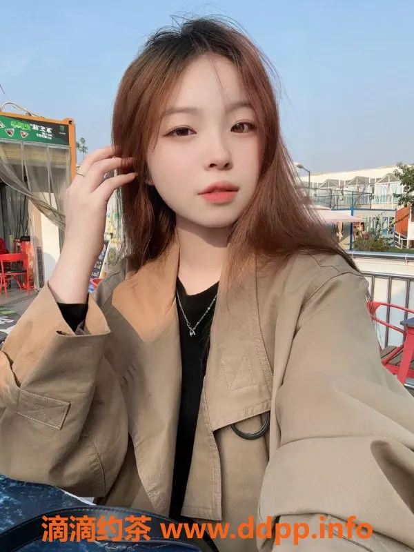 成都楼凤-成都嫩妹橙子，20岁158cm，90斤，500元首次体验