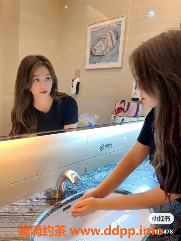 深圳楼凤-宝安洋洋，青春靓丽，服务一流