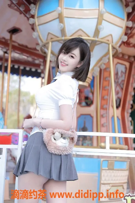 北京楼凤-朝阳乐小，20岁可爱萌妹，168身高，119斤