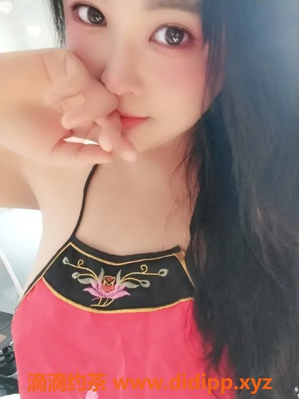 北京楼凤-朝阳桃子，163cm，52kg，百元档陪浴等服务