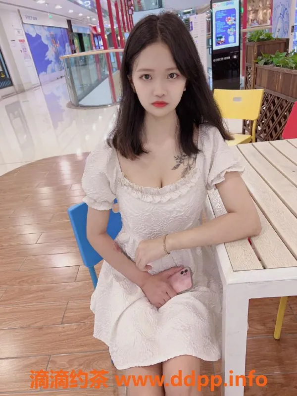 杭州楼凤-萧山区潇潇，168高挑，46kg，36D陪浴服务