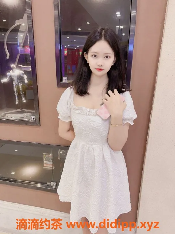 杭州楼凤-萧山区潇潇，168高挑，46kg，36D陪浴服务