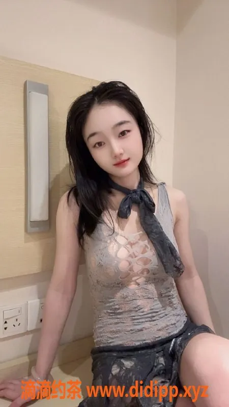 杭州楼凤-瑶瑶：19岁上城清纯红颜，160cm，90斤，极速服务！