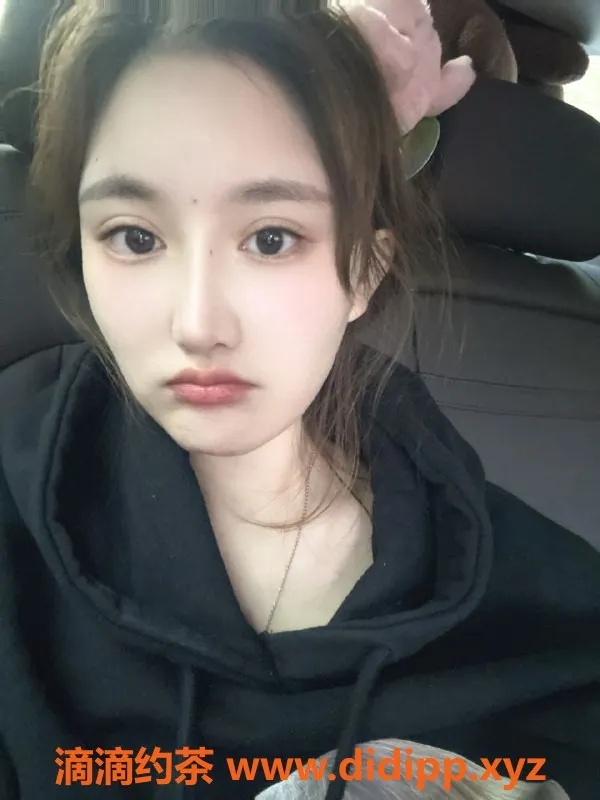 北京楼凤-海淀安琪拉，22岁女友型伴游，身高169