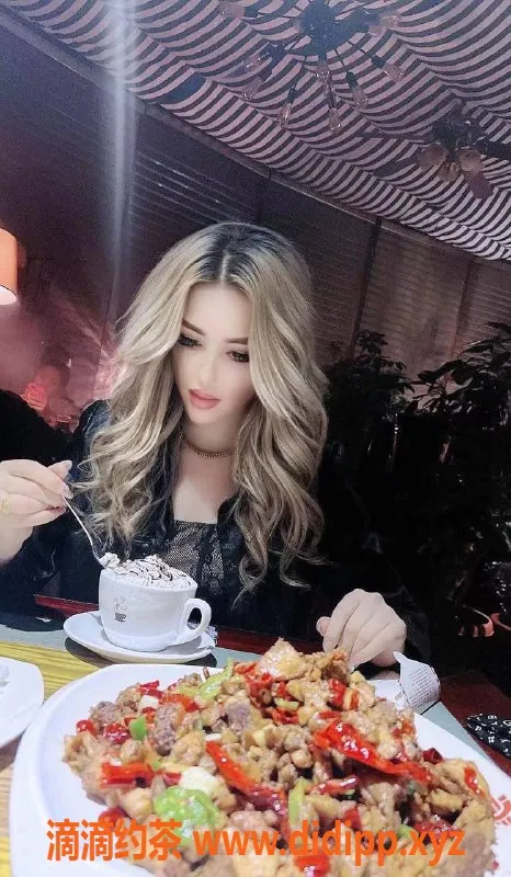 上海楼凤-静安玲达，24岁长腿美女，性感C罩杯