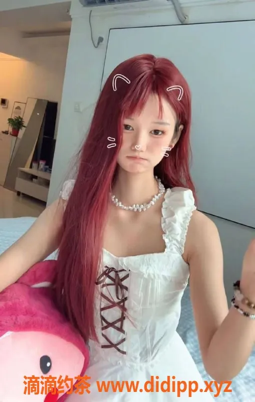 东莞楼凤-河南岸小花，19岁，168cm，98斤，精致服务