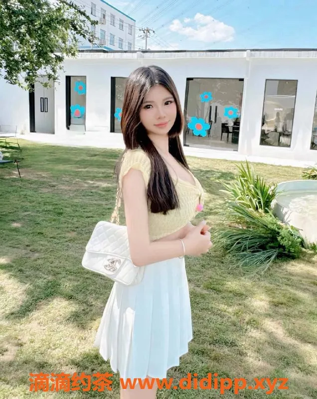 北京楼凤-朝阳百子湾香梨，性感E杯，24岁活力女孩