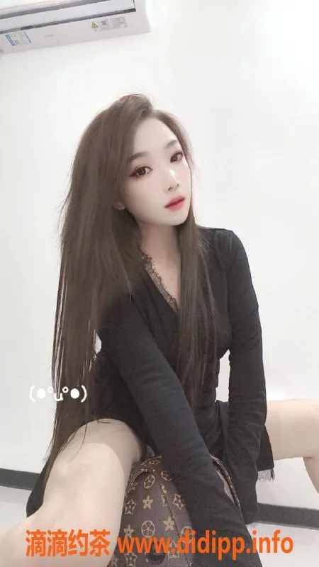 杭州楼凤-拱墅区文文，160cm大胸49kg，服务超棒