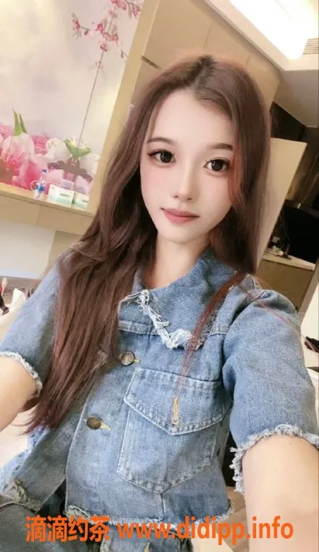 东莞楼凤-大朗萱萱，18岁155cm，清新诱惑