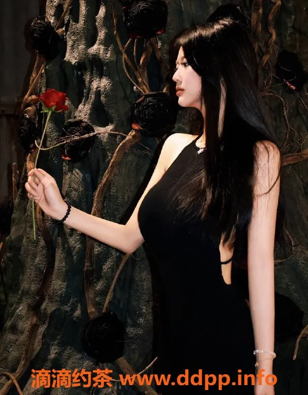 上海楼凤-徐汇冉冉，165cm大胸36D，1400元起服务